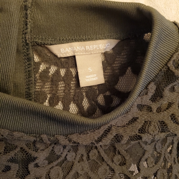 Banana Republic Olive Green Lace top - Picture 3 of 5